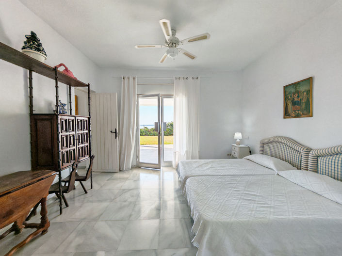 Image No.11-4 Bed Villa for sale