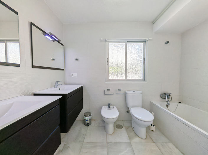 Image No.14-4 Bed Villa for sale