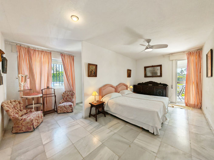 Image No.18-4 Bed Villa for sale