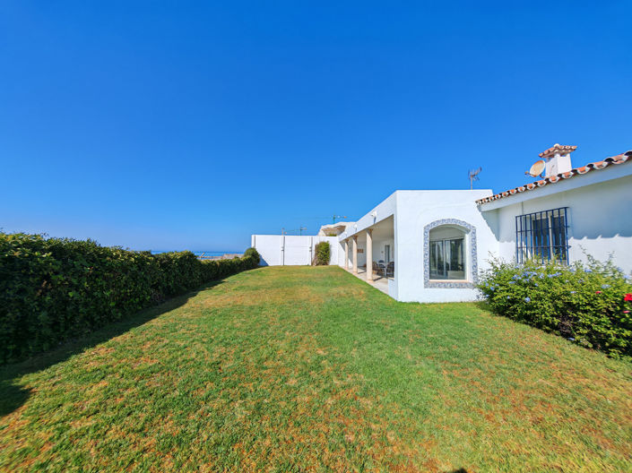 Image No.25-4 Bed Villa for sale
