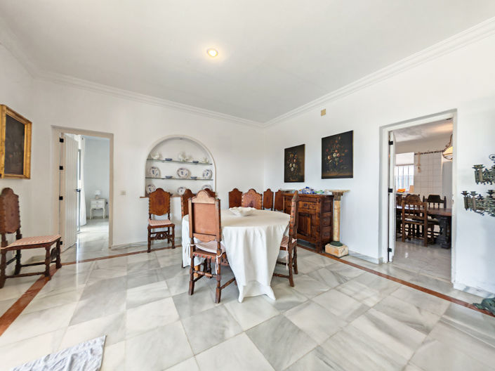 Image No.8-4 Bed Villa for sale