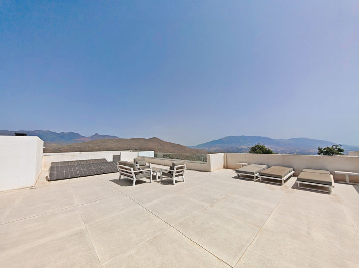 Image No.32-4 Bed Villa for sale