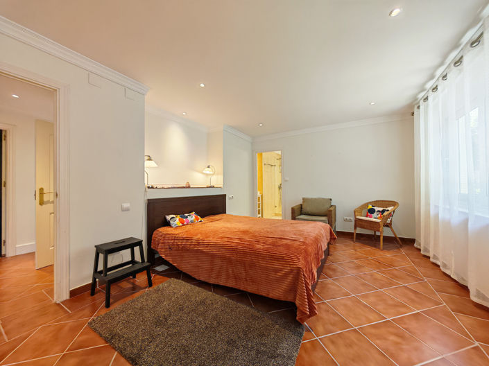 Image No.10-5 Bed Villa for sale