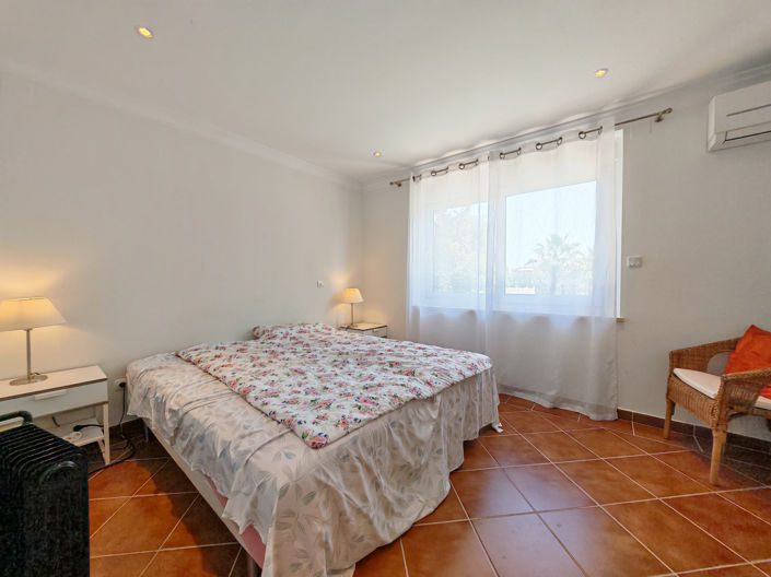 Image No.12-5 Bed Villa for sale