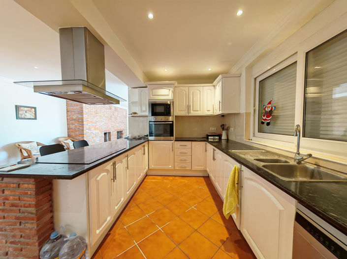 Image No.7-5 Bed Villa for sale