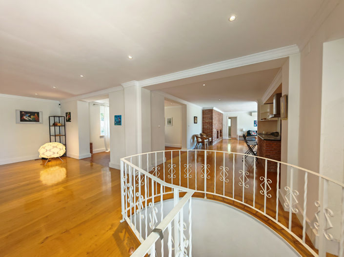 Image No.8-5 Bed Villa for sale