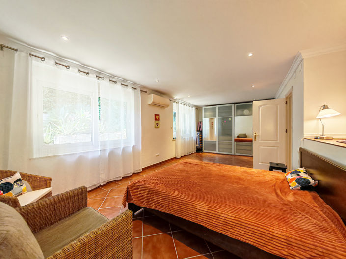 Image No.9-5 Bed Villa for sale