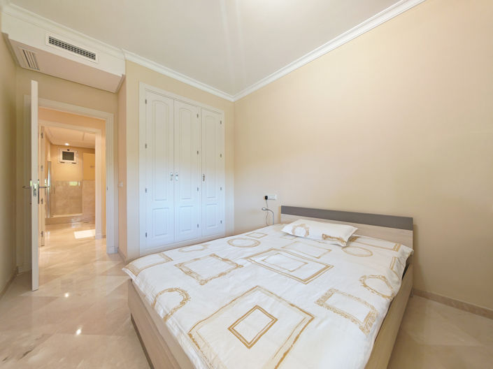 Image No.12-2 Bed Property for sale