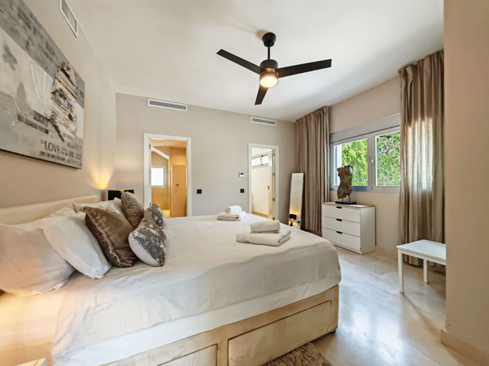 Image No.5-3 Bed Villa for sale