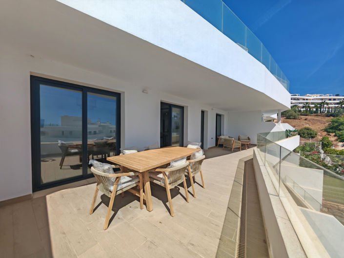 Image No.10-4 Bed Property for sale