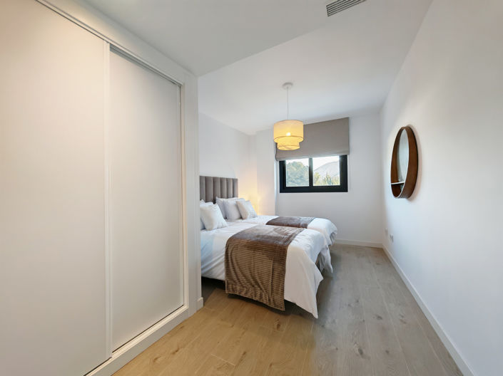 Image No.16-4 Bed Property for sale