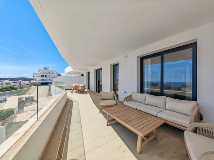 Image No.8-4 Bed Property for sale