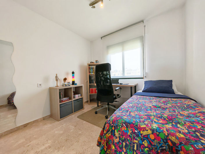 Image No.16-3 Bed Property for sale