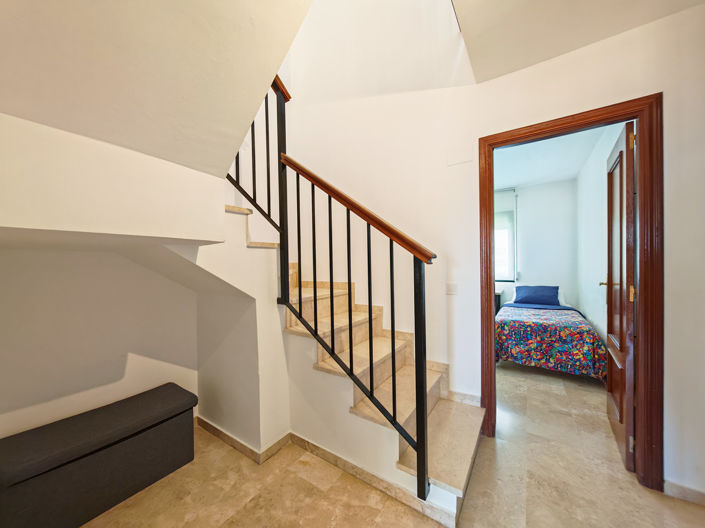 Image No.18-3 Bed Property for sale