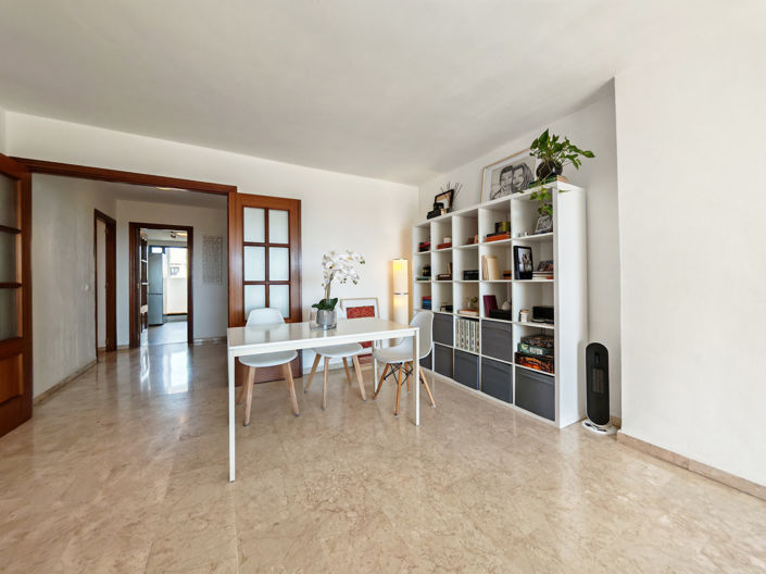 Image No.3-3 Bed Property for sale