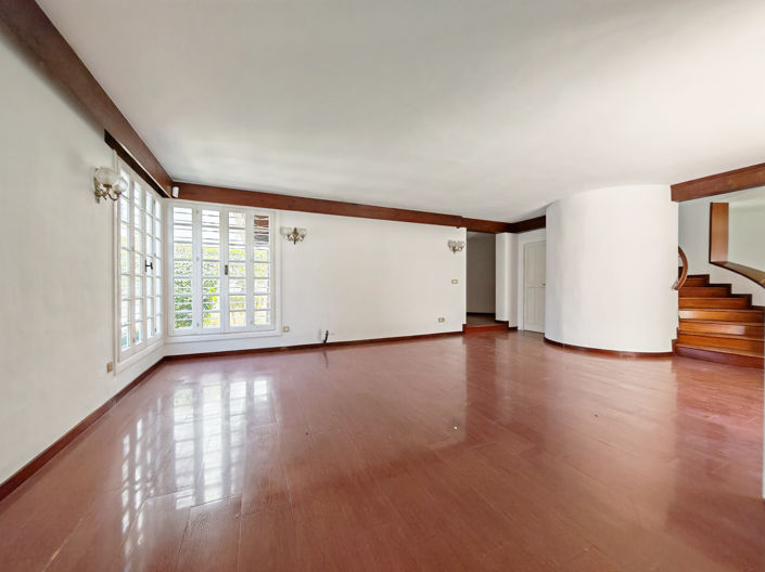 Image No.4-4 Bed Villa for sale
