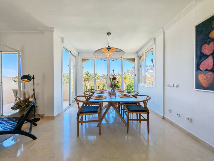 Image No.2-2 Bed Property for sale