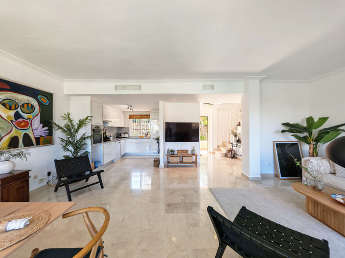 Image No.3-2 Bed Property for sale