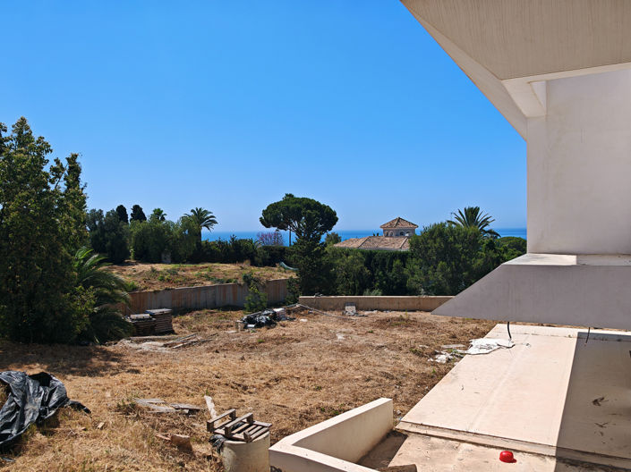 Image No.8-6 Bed Villa for sale