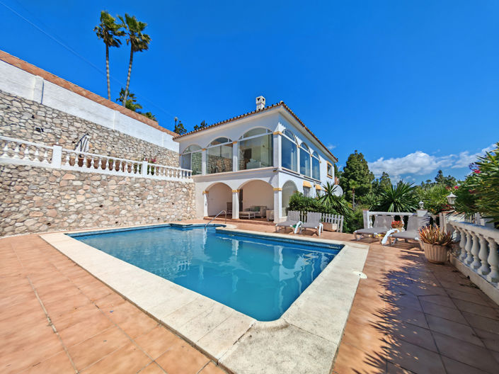 Image No.2-Villa de 4 chambres à vendre à Mijas Costa