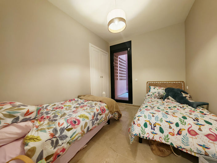 Image No.14-3 Bed Property for sale