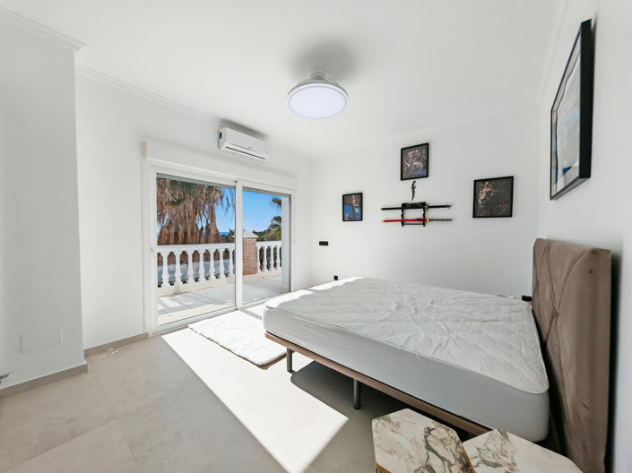 Image No.16-9 Bed Villa for sale