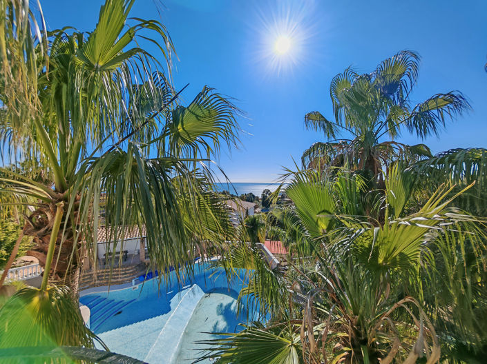 Image No.2-9 Bed Villa for sale