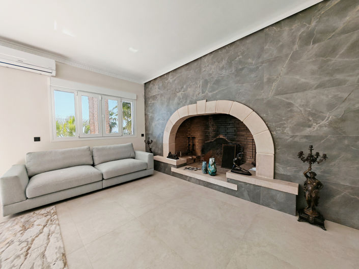 Image No.5-9 Bed Villa for sale