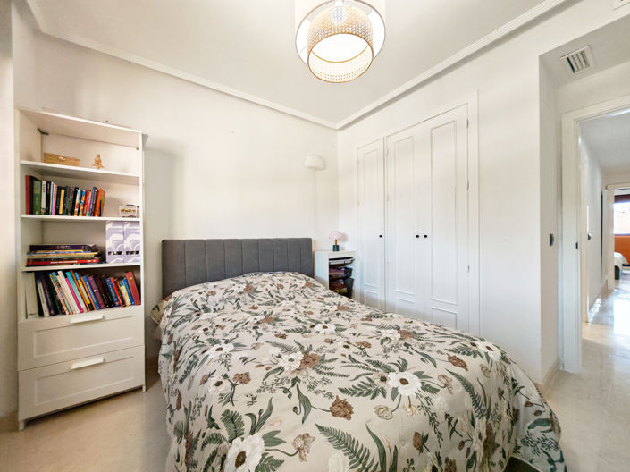 Image No.11-2 Bed Property for sale