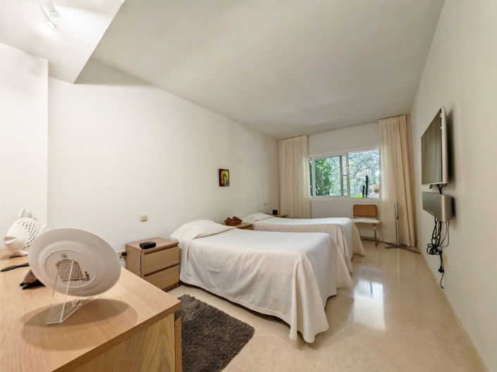 Image No.7-2 Bed Property for sale
