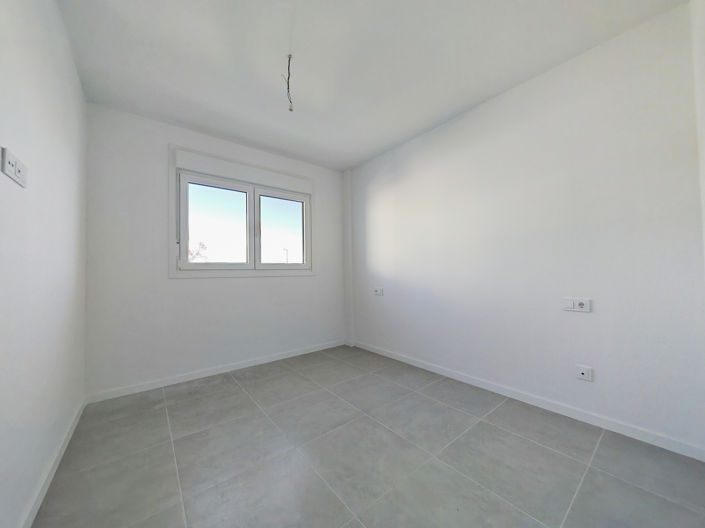 Image No.14-2 Bed Apartment for sale