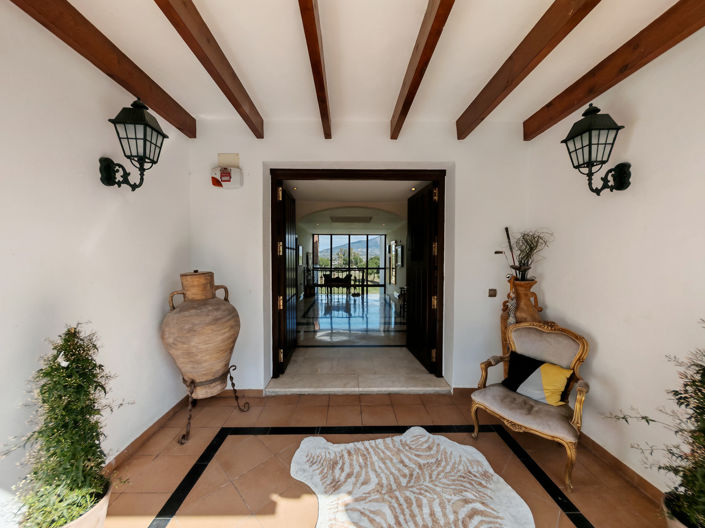 Image No.3-4 Bed Villa for sale