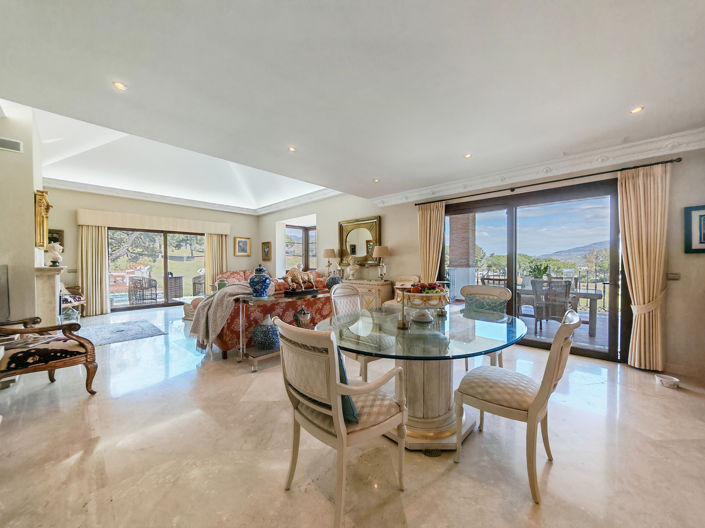 Image No.4-4 Bed Villa for sale