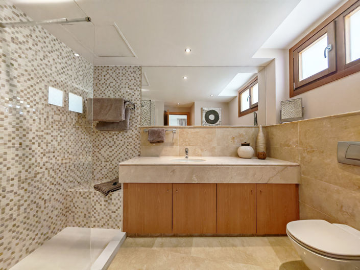 Image No.10-3 Bed Apartment for sale