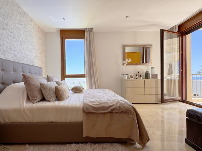 Image No.8-3 Bed Apartment for sale