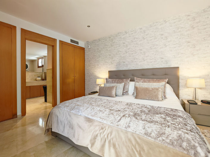 Image No.9-3 Bed Apartment for sale