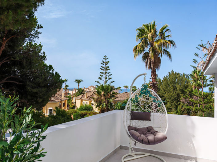 Image No.5-8 Bed Villa for sale