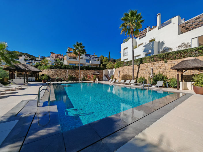 Image No.17-2 Bed Property for sale