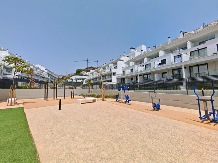 Image No.16-2 Bed Property for sale