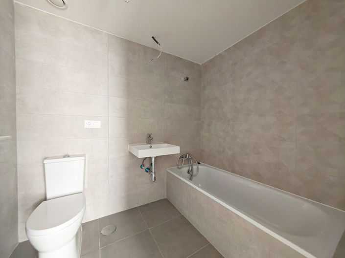 Image No.7-2 Bed Property for sale