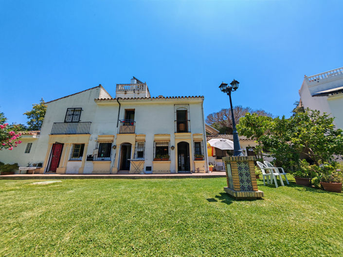 Image No.2-Maison de ville de 2 chambres à vendre à Marbella