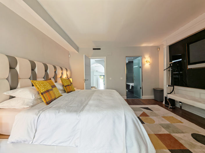 Image No.12-4 Bed Villa for sale