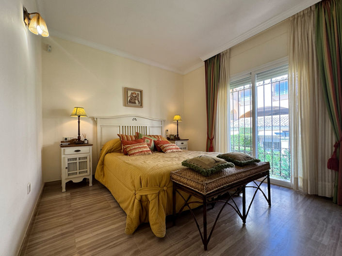 Image No.14-3 Bed Apartment for sale
