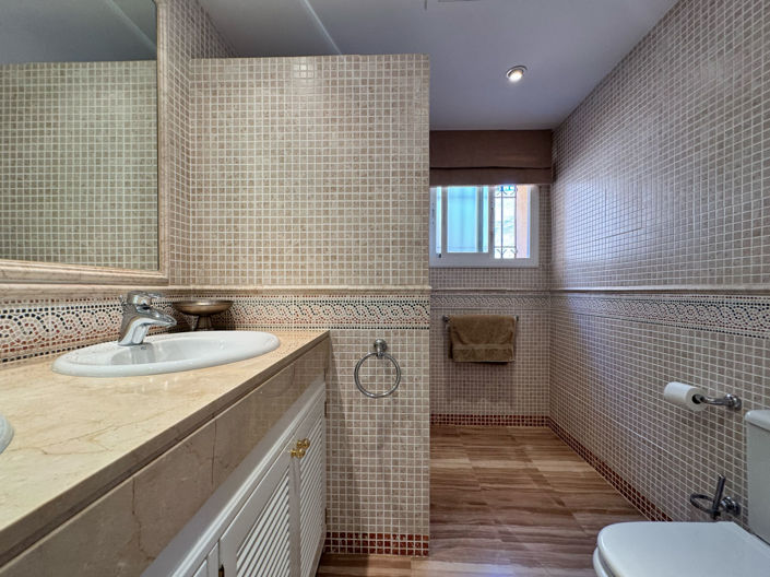 Image No.15-3 Bed Apartment for sale