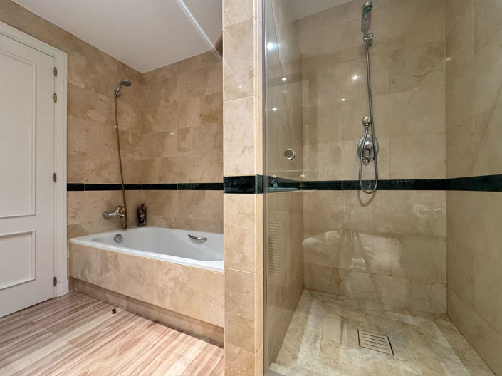 Image No.19-3 Bed Apartment for sale
