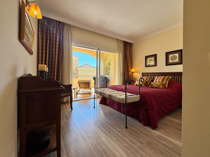 Image No.9-3 Bed Apartment for sale