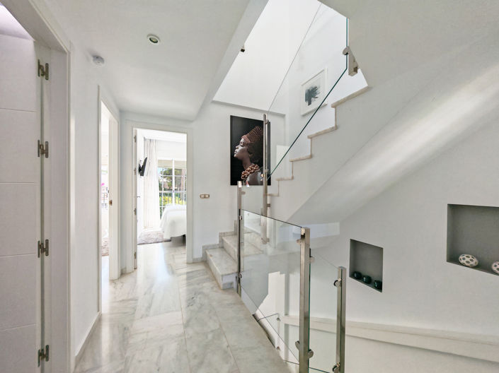 Image No.11-4 Bed Townhouse for sale