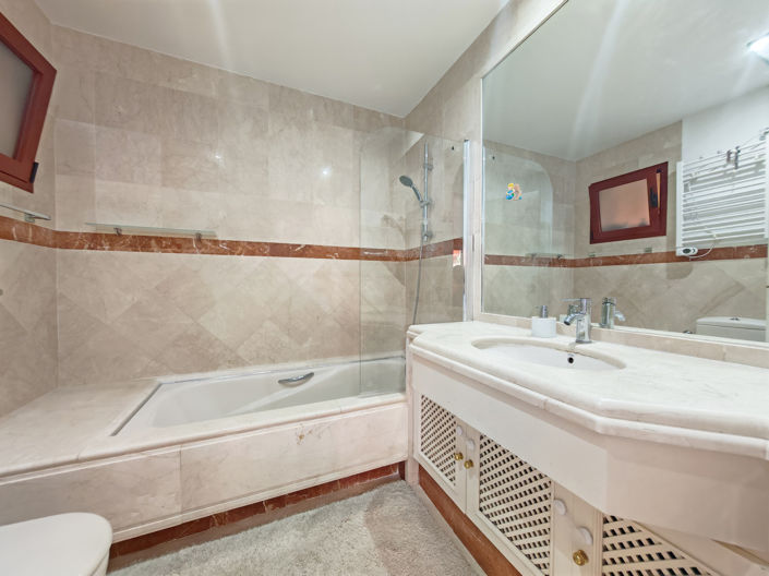 Image No.14-3 Bed Apartment for sale