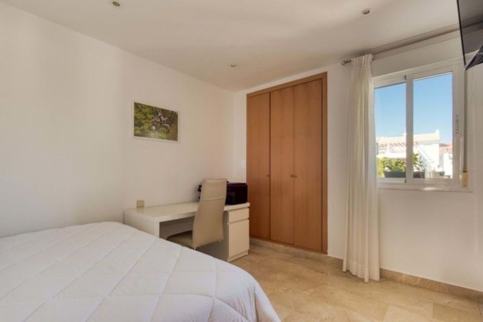 Image No.11-2 Bed Apartment for sale