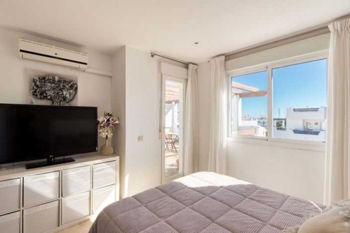 Image No.8-2 Bed Apartment for sale